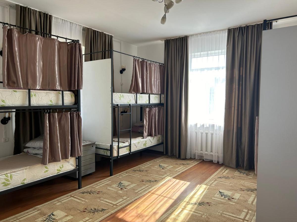 Aya Sofia Hostel Biskek Kültér fotó