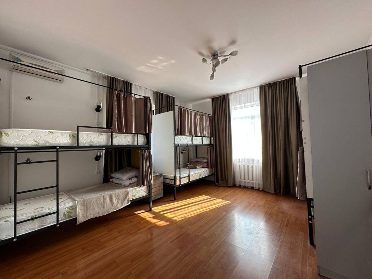 Aya Sofia Hostel Biskek Kültér fotó
