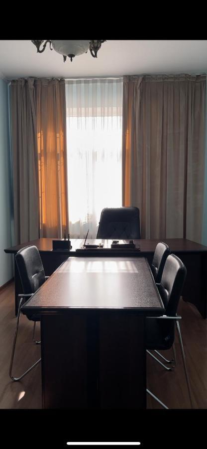 Aya Sofia Hostel Biskek Kültér fotó