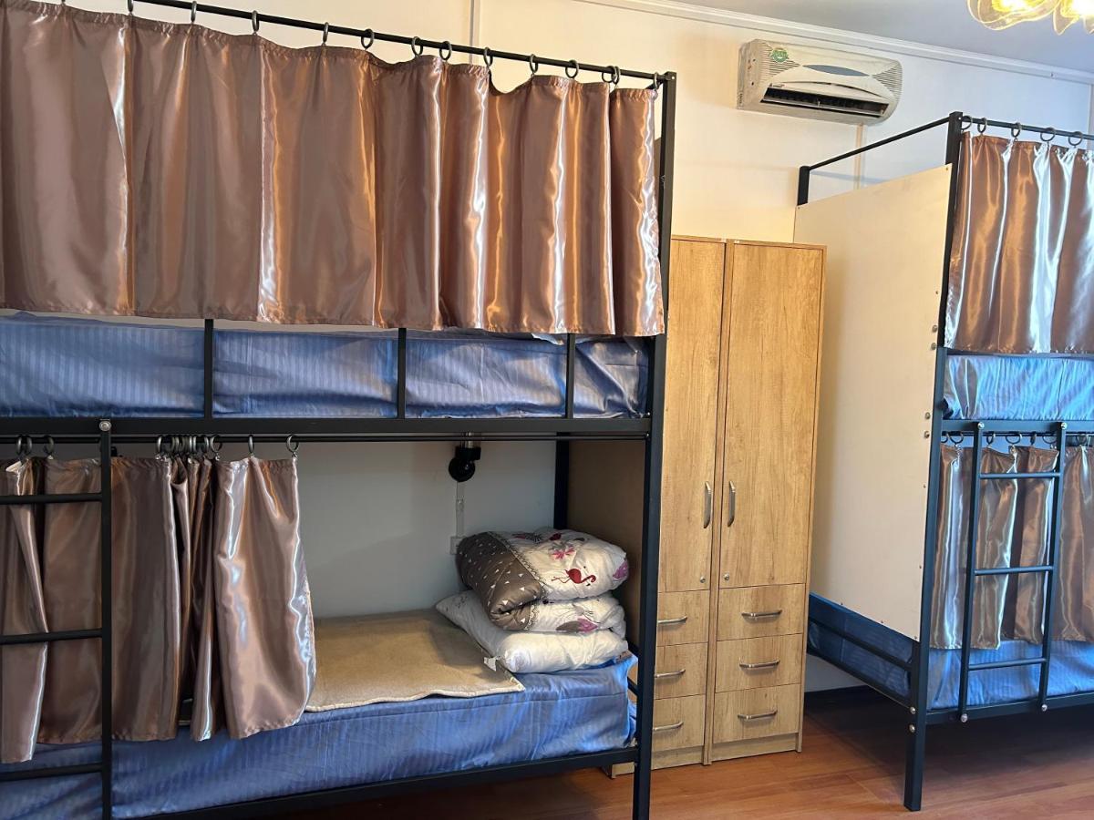 Aya Sofia Hostel Biskek Kültér fotó