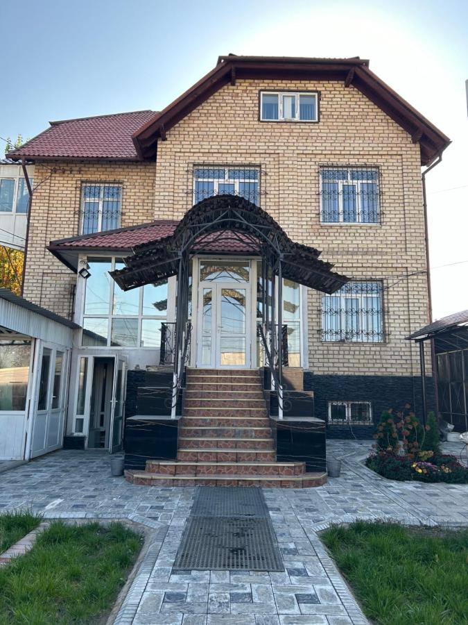 Aya Sofia Hostel Biskek Kültér fotó